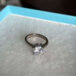 Silver Ring with Clear Stone 💍